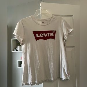 Large Levi tee-shirt